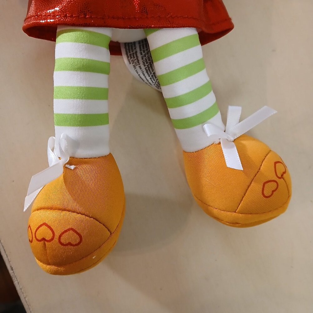 Plush like new scented Strawberry Shortcake doll - 13 inches tall - Picture 5 of 5